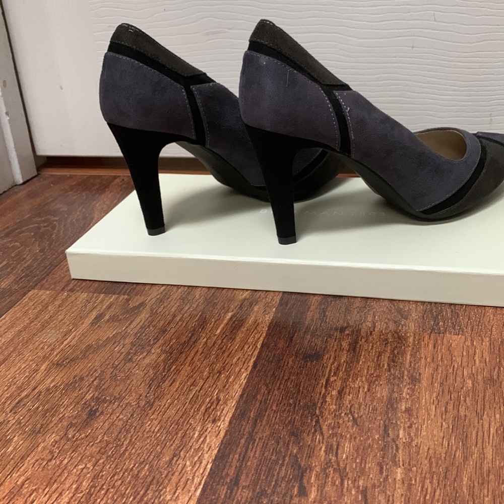 Rialto Multi Grey-Black geometric color block Faux Suede 4” heels sz 9.5 - Picture 6 of 9